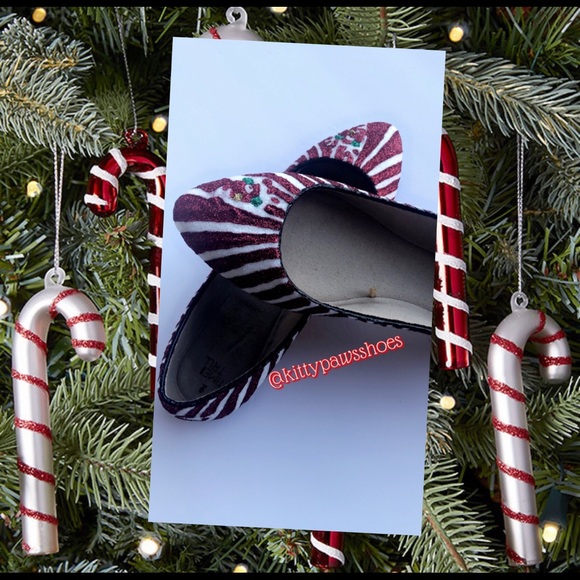 Women’s Christmas Candy Cane Custom Glitter Flats - Picture 2 of 10